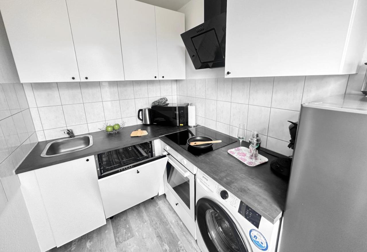 Vaz Apartments Essen, Kueche, Wlan, Tv, Netflix, Ca 15 Min Messe U Hbf Екстериор снимка